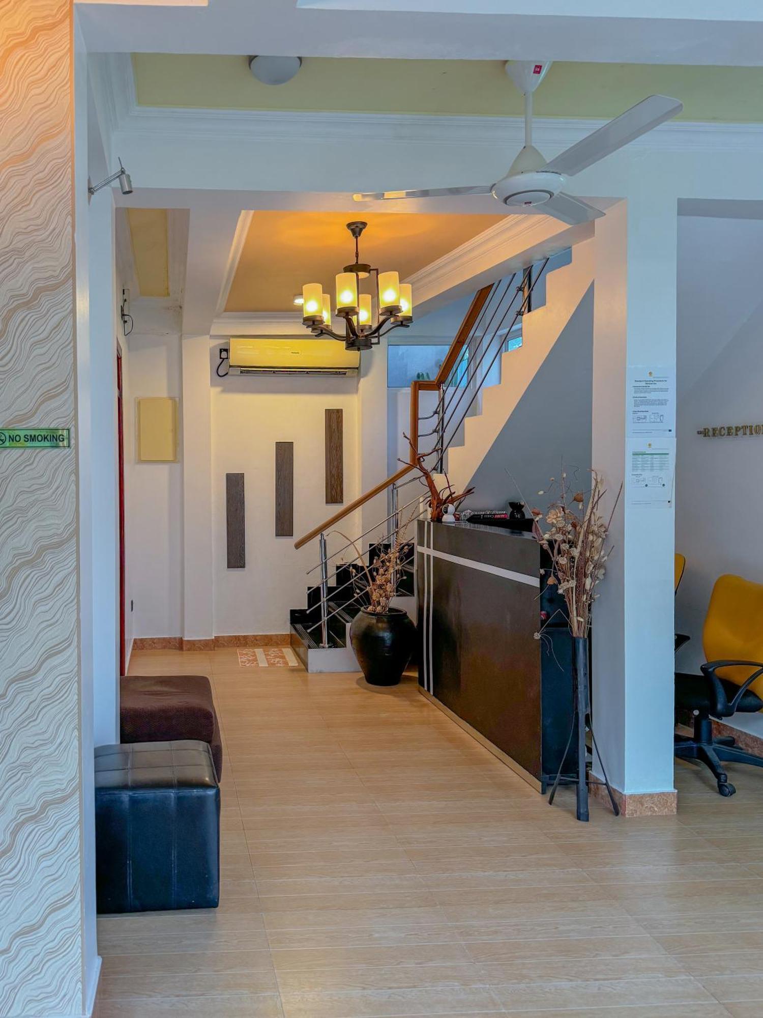 Sevinex Inn Feridhoo Exterior photo